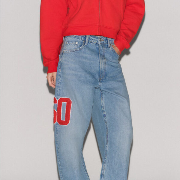 Sporty Meets Street: Spring 2025 Nebesa Women’s Sky Blue Mid-Rise Relaxed-Fit Jeans with NFL Details