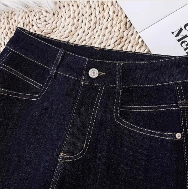 Spring Women’s High-Waisted Denim Blue Flared Jeans – A Flattering Fit That Feels Like You