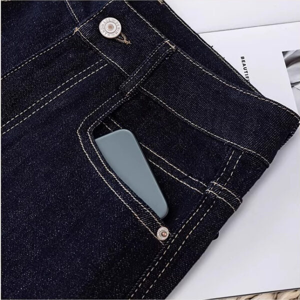 Spring Women’s High-Waisted Denim Blue Flared Jeans – A Flattering Fit That Feels Like You