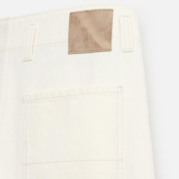 Fresh Style Starts Here: Nebesa Men’s Faded White Loose Straight-Leg Jeans – Spring 2025