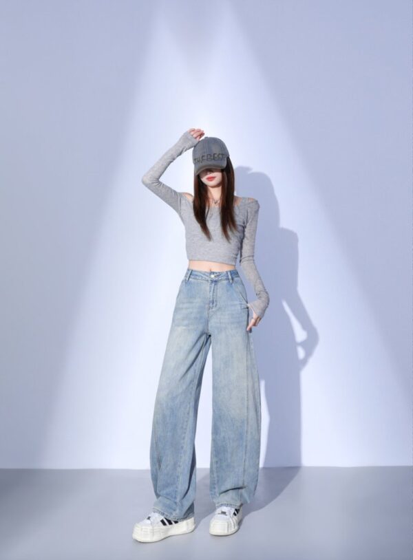Spring Women’s Light Blue Retro Split Wide-Leg Banana Jeans – Effortless Style with a Flared, Flattering Fit