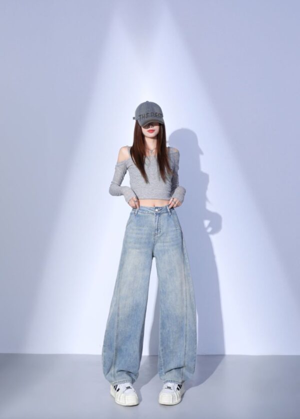 Spring Women’s Light Blue Retro Split Wide-Leg Banana Jeans – Effortless Style with a Flared, Flattering Fit