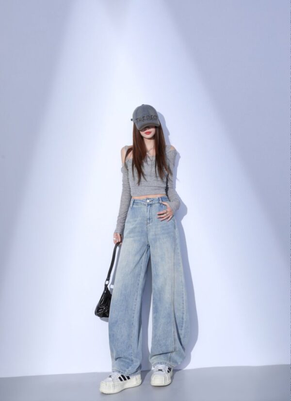 Spring Women’s Light Blue Retro Split Wide-Leg Banana Jeans – Effortless Style with a Flared, Flattering Fit
