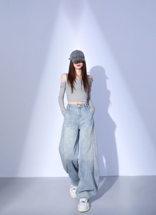 Spring Women’s Light Blue Retro Split Wide-Leg Banana Jeans – Effortless Style with a Flared, Flattering Fit
