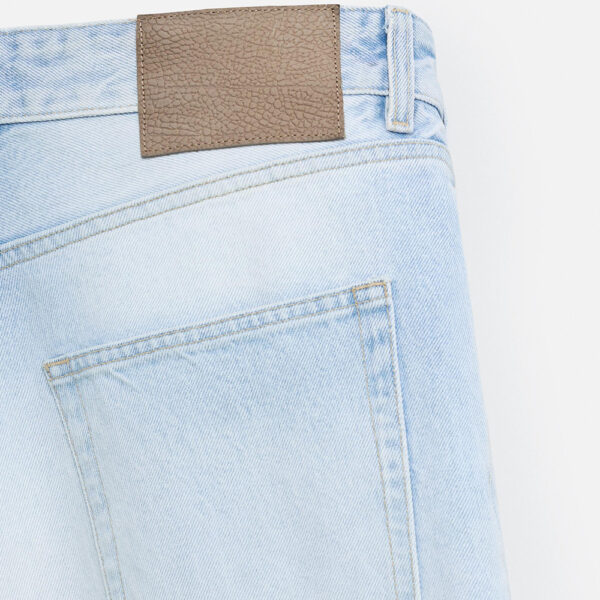 Spring Men’s Cotton Loose-Fit Washed Casual Jeans – Relaxed Comfort with a Modern Minimalist Design