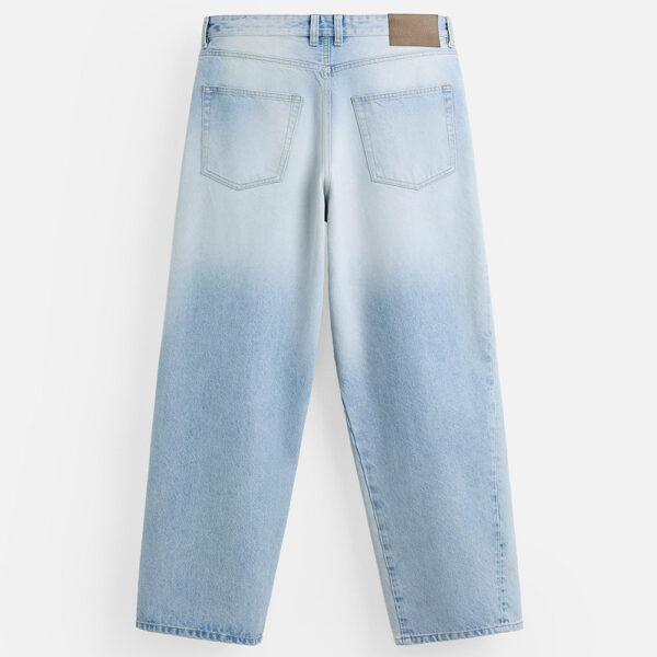 Spring Men’s Cotton Loose-Fit Washed Casual Jeans – Relaxed Comfort with a Modern Minimalist Design