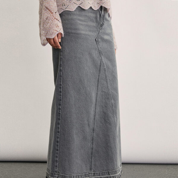 Spring Women’s Raw-Edge A-Line Denim Skirt