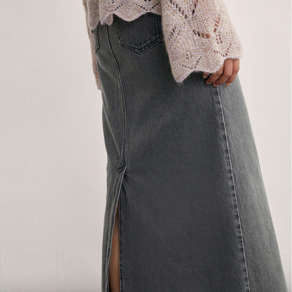 Spring Women’s Raw-Edge A-Line Denim Skirt