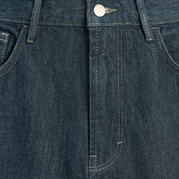 Spring Men’s Slim-Fit Washed Cotton Denim Casual Pants – Tailored Comfort for Modern Living