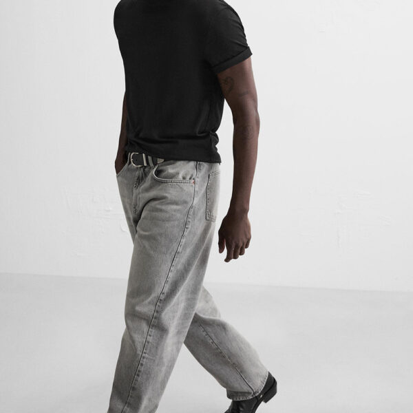 Spring Men’s Cotton Washed Loose-Fit Casual Jeans with Stitch Detailing – Everyday Comfort with Timeless Style