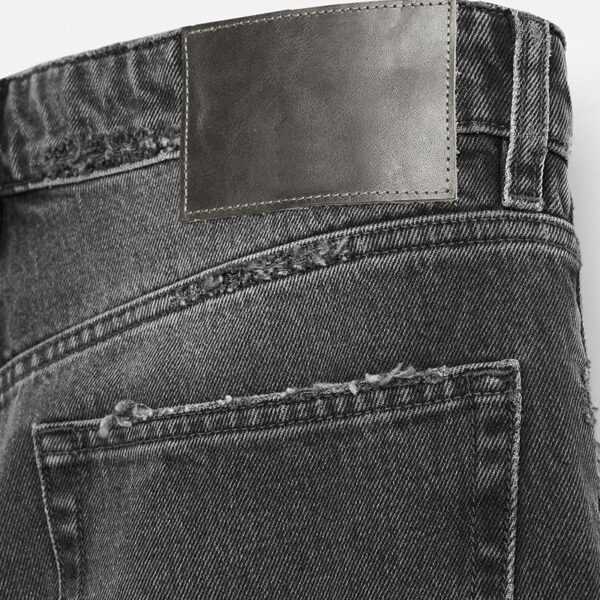 Spring 2025 Men’s Ankle-Length Straight-Leg Jeans – Classic Design with Modern Comfort