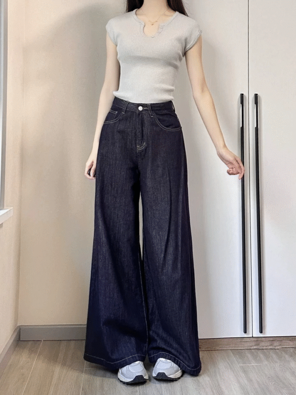 e5e08923-ddbe-4c19-929c-566617edccbd Fleece-Lined Dark Blue Wide-Leg Denim Pants — Warm & Fluid Drape