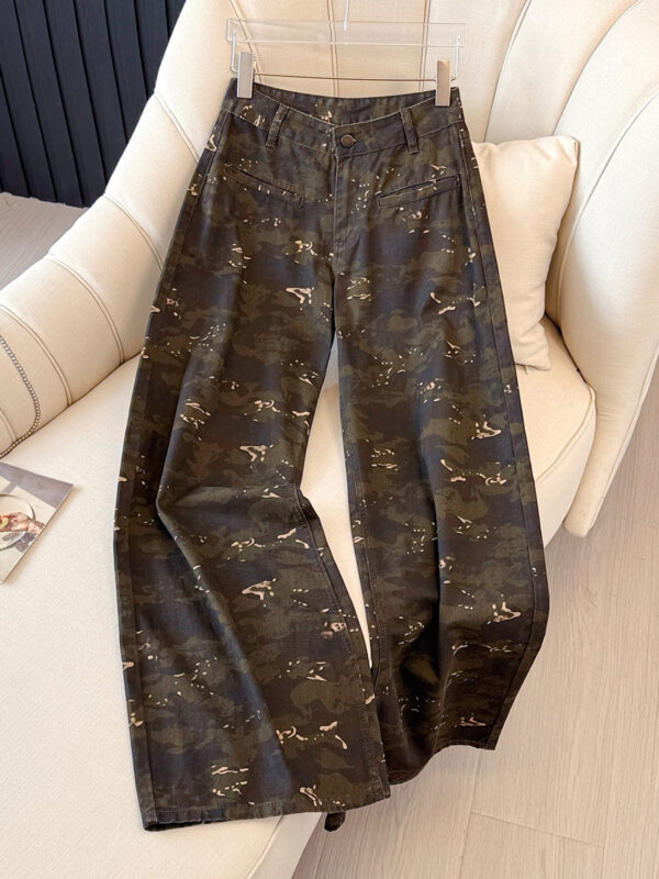 Camouflage Washed Straight-Leg Denim Pants — Casual Retro & Durable Winter Wear