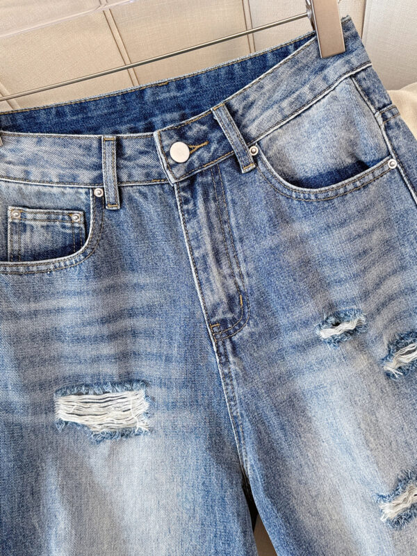 主图-04 Washed Denim Distressed Wide-Leg Pants Fabric — Draped & Durable Streetwear Look