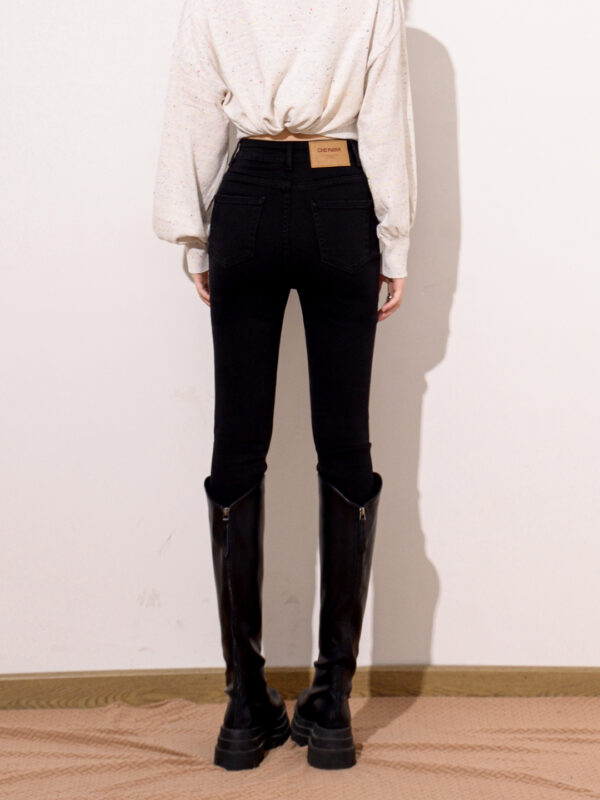 Washed Black Slim-Fit Denim Pants — High-Waist Sculpting Look
