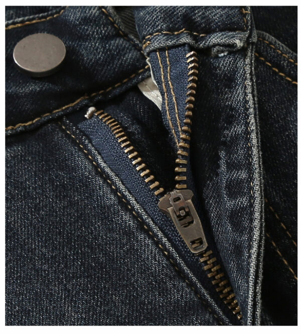 详情-11 Retro Dark Blue Micro-Flare Denim Fabric — Sculpting Fit & Vintage Wash