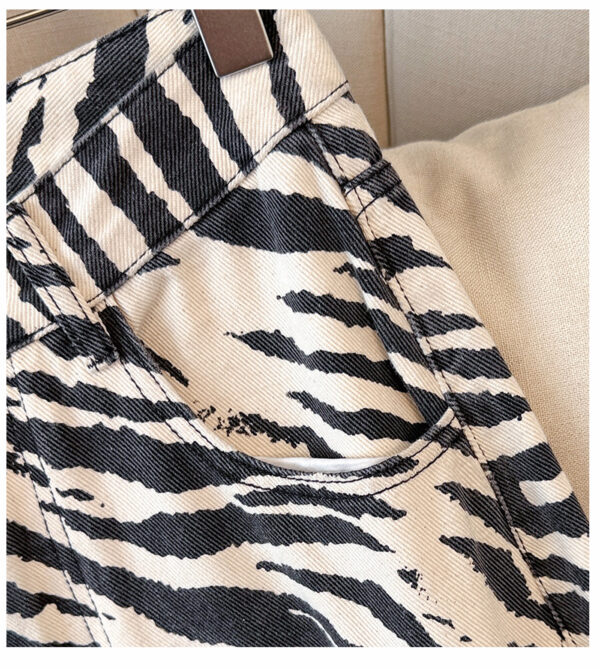 详情-11 Vintage Zebra-Print Washed Wide-Leg Denim Pants — Bold Retro & Effortless Drape