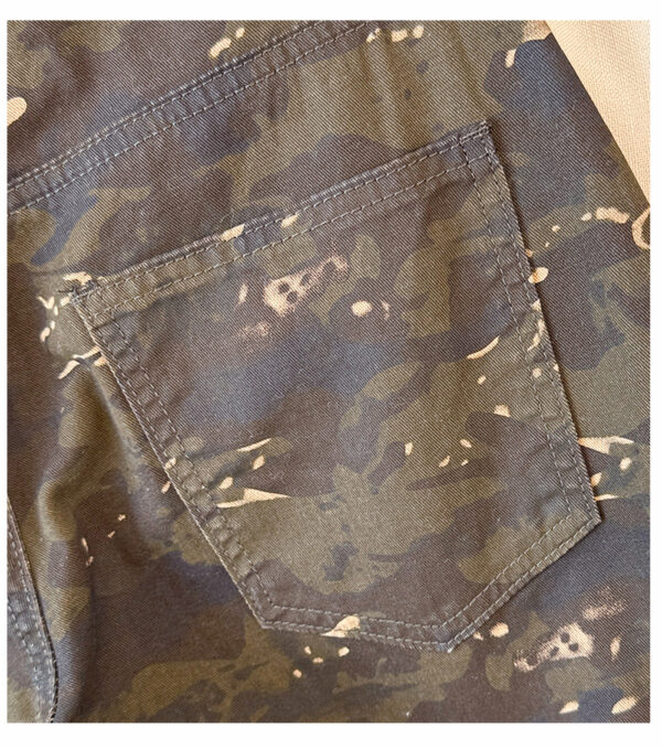 Camouflage Washed Straight-Leg Denim Pants — Casual Retro & Durable Winter Wear