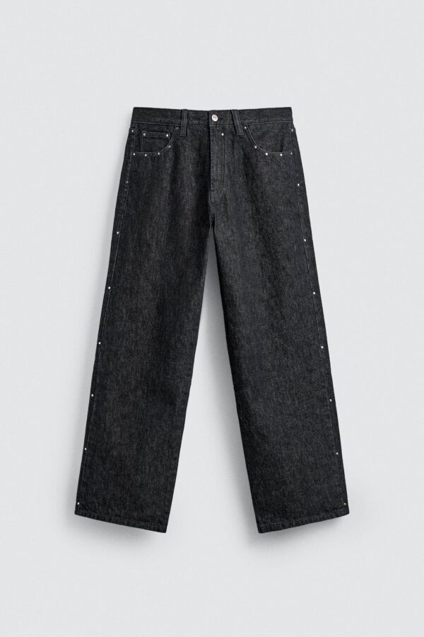 Mid-Rise Raw Denim Straight-Leg Jeans with Metal Rivets — Clean Structure & Industrial Detail