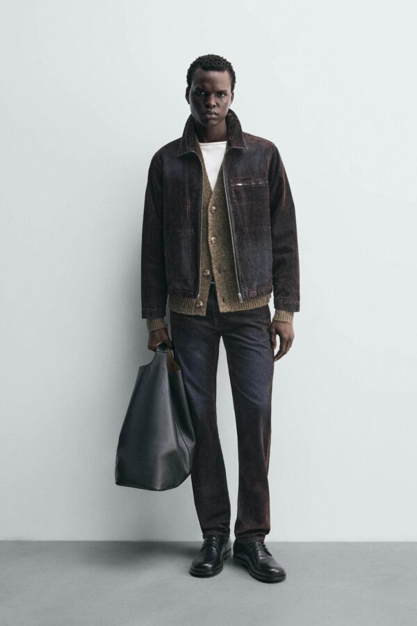 Flocked Washed Velvet-Effect Loose Denim Pants — Soft Handfeel & Relaxed Casual Fit